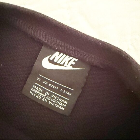 Nike Kids Black Red Smiley Face Coordinating Set 2T - Picture 3 of 4